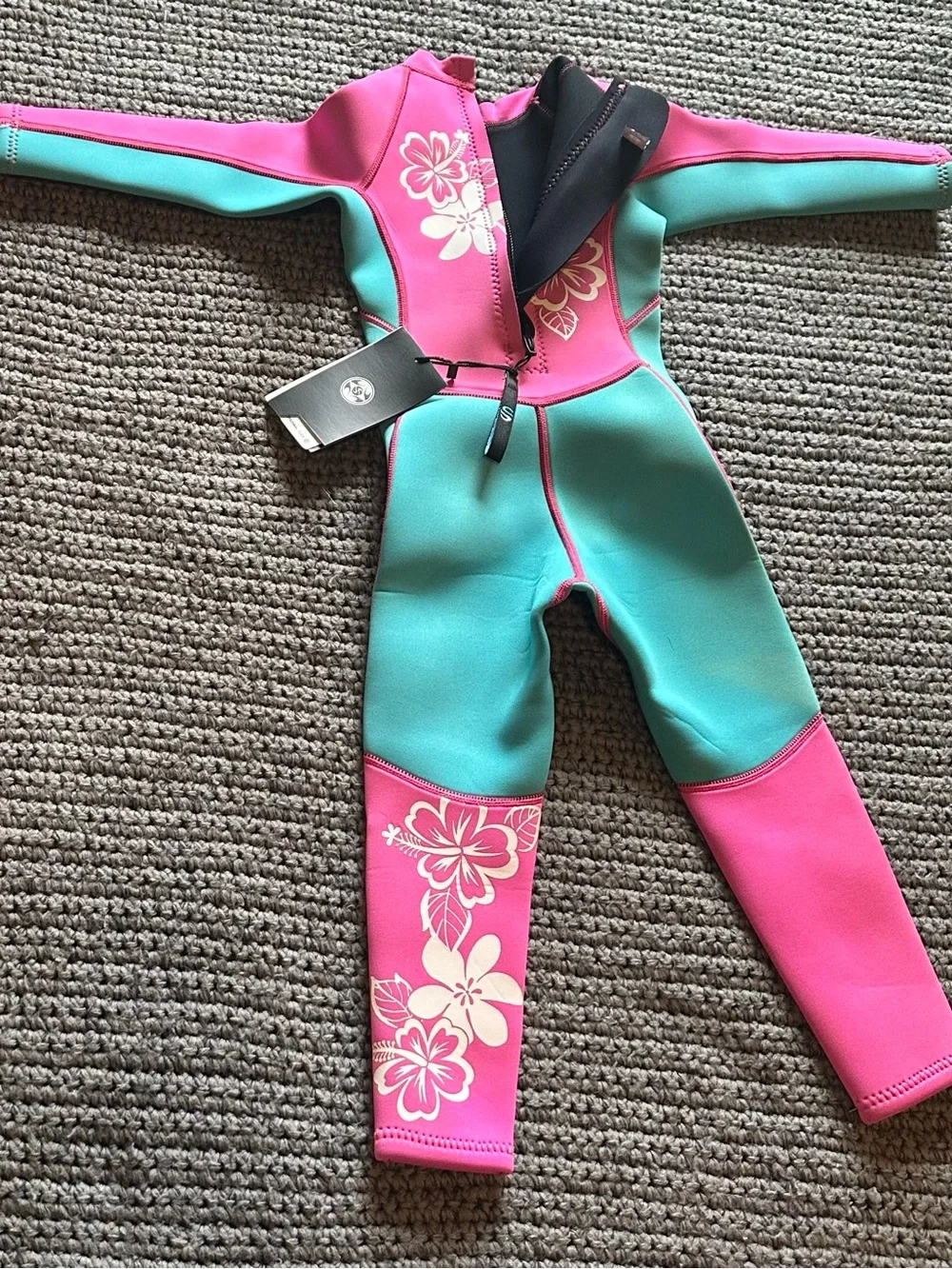 Girls' New Neoprene Wetsuit Pink& turquoise. Size small/2-3T